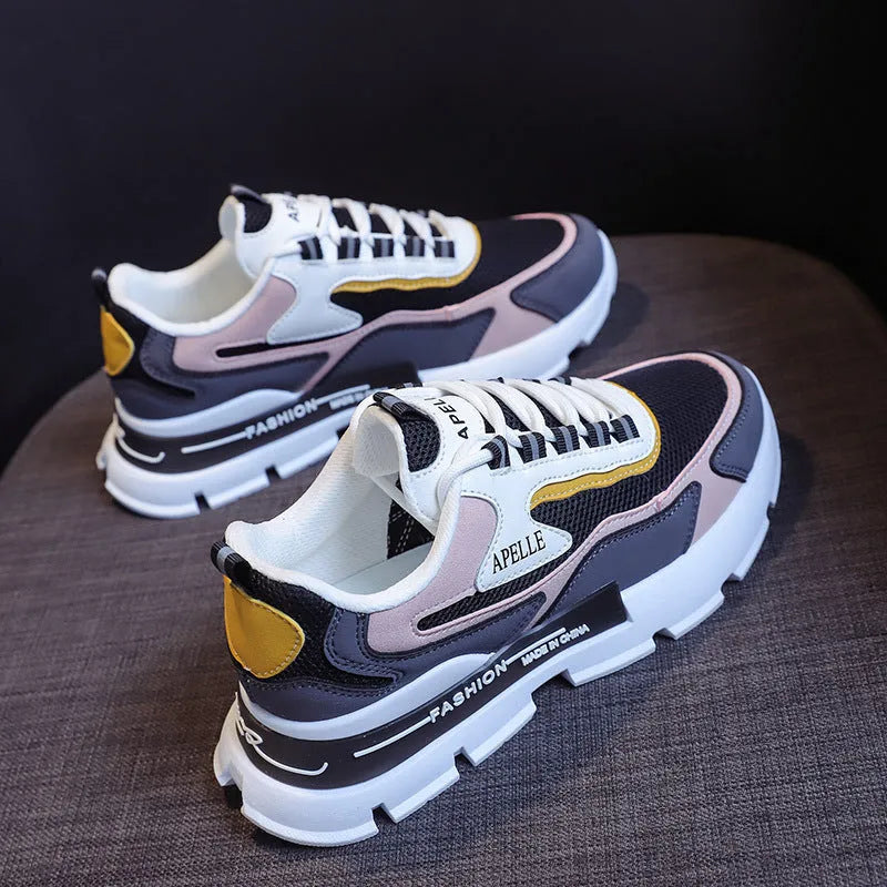 Women's casual mesh sports shoes in white with lace-up fastening and round toe