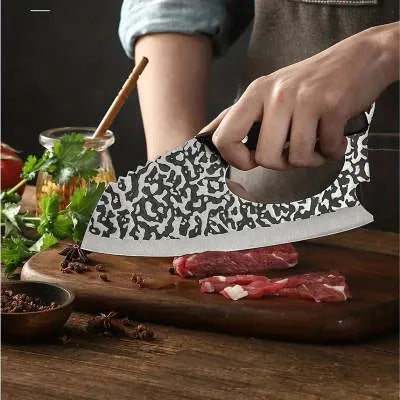 Labor-saving forged kitchen knife in 4 chromium steel with comfortable handle for vegetable preparation