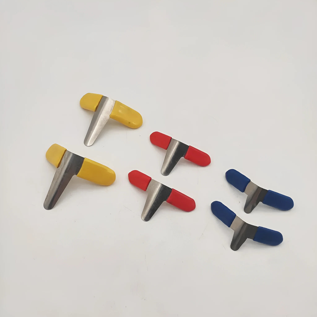 Stainless steel clip lock repair clips multipack in American style for household hardware.