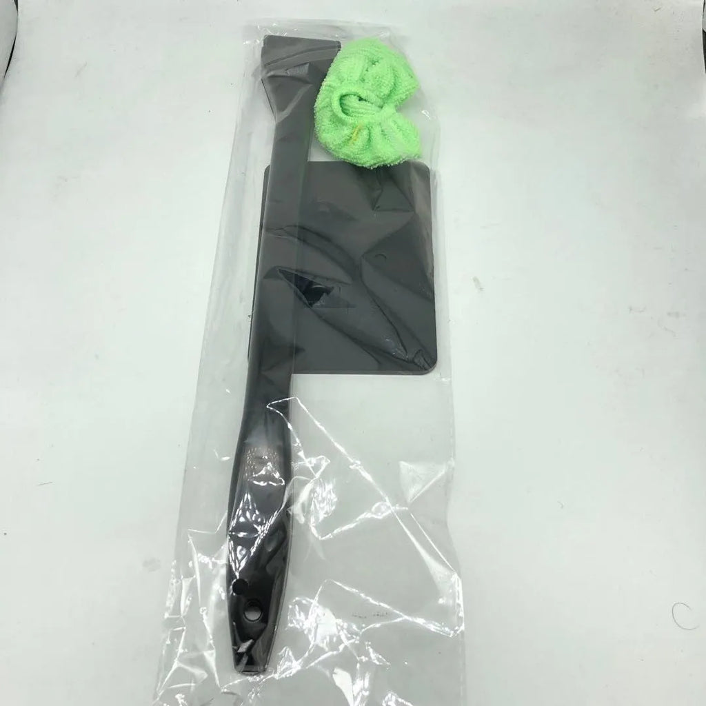 Car window pivoting microfiber cleaner with telescopic pole and PP handle in dark blue and green