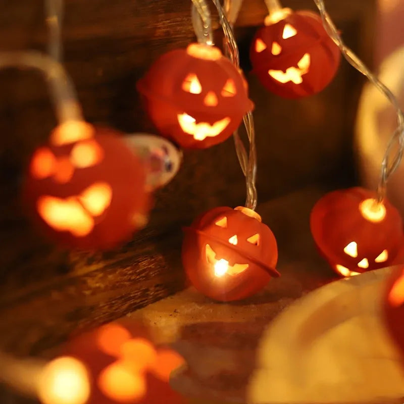 Warm white LED Halloween lamp chain with wrought iron ghost pumpkin plant-shaped lamps 4cm each