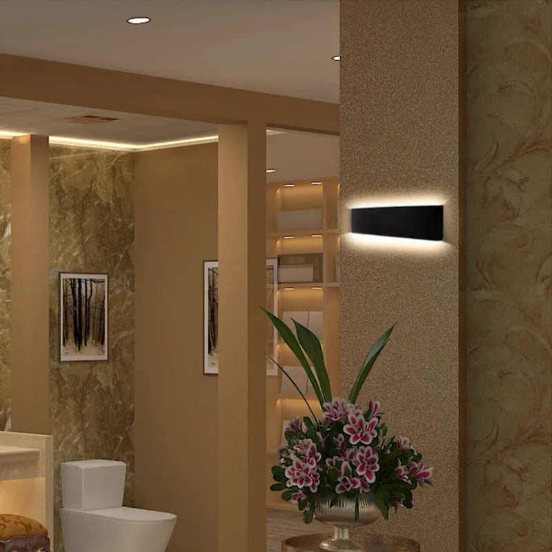 Modern minimalist wall light 12W warm light aluminium alloy black finish