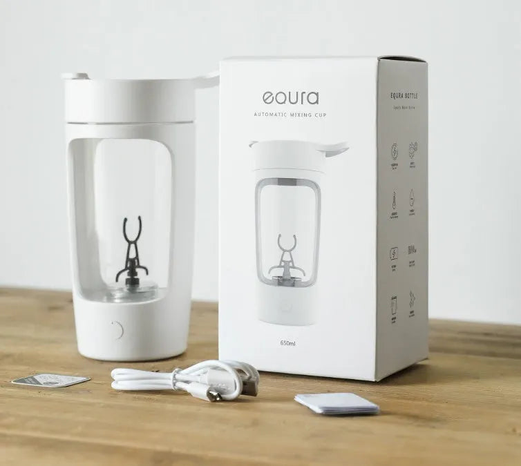 Portable USB blender cup in black, blue, pink or white with 650ml capacity