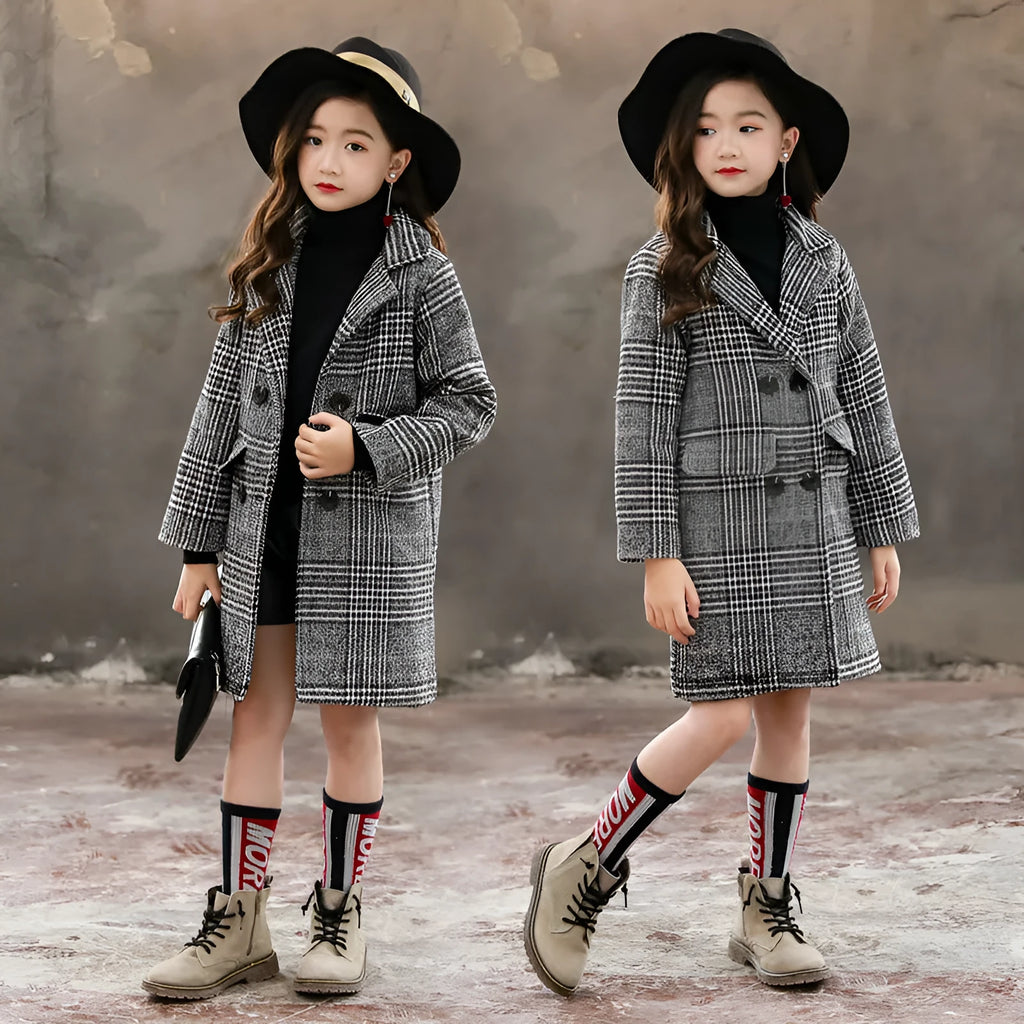 Grey houndstooth pattern coat with suit collar and long sleeves for girls.