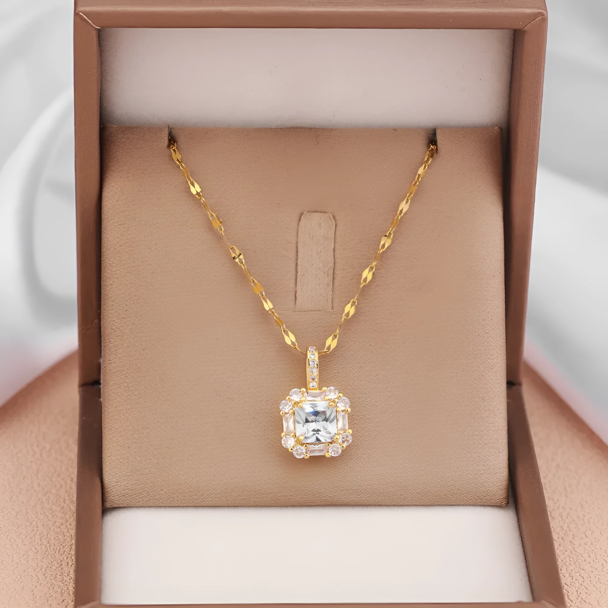 Women's gold titanium steel clavicle chain with geometric quadrilateral zircon pendant on water wave chain
