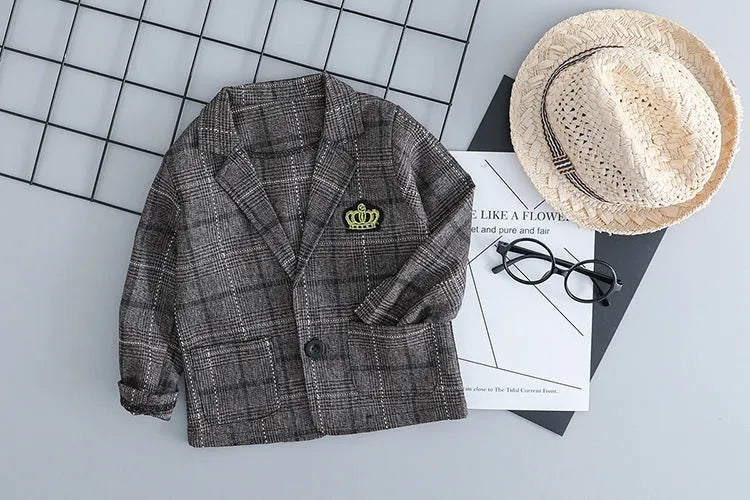 Cotton knit three-piece suit for infant boys in coffee or grey colour options