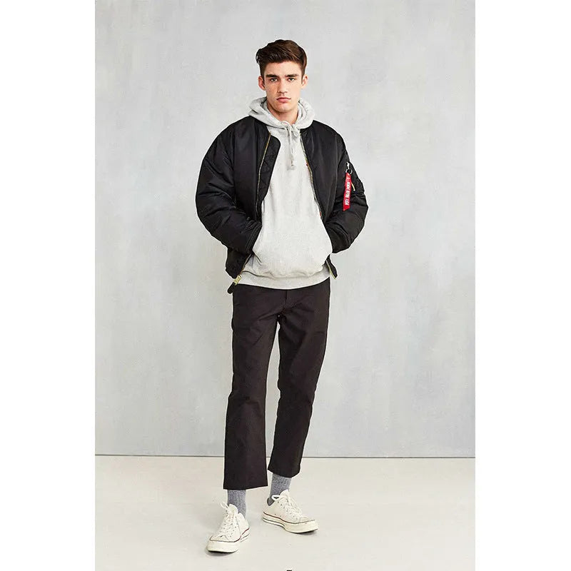 Men's loose-fitting American workwear pilot jacket in army green with cotton padding.