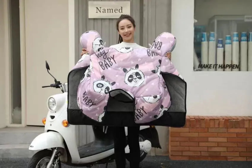 Fleece-lined thickened Oxford cloth windshield for tricycle or motorcycle, colour Bear pattern, integrated shape
