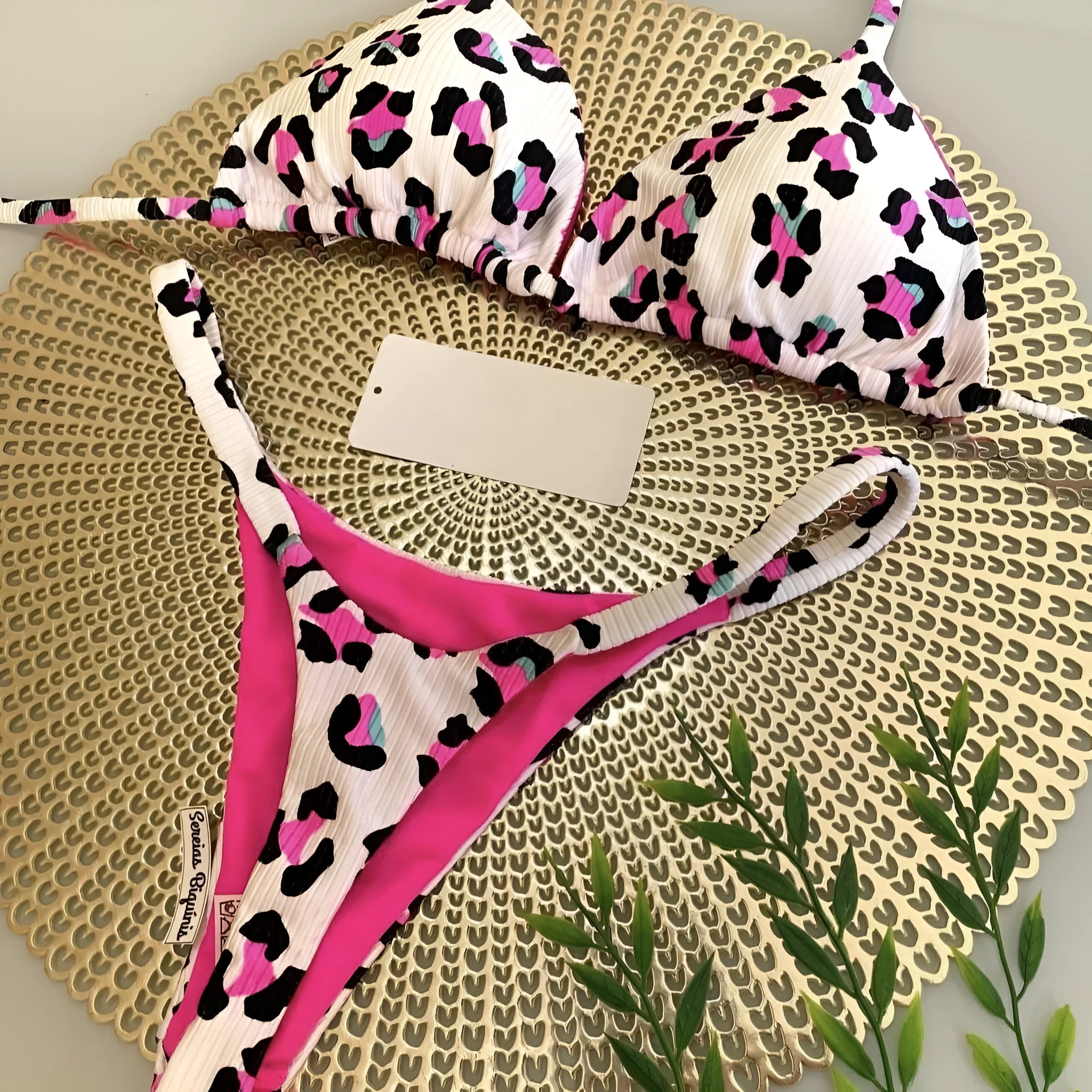 Women's printed bikini swimsuit with nylon fabric and cotton lining in available colours