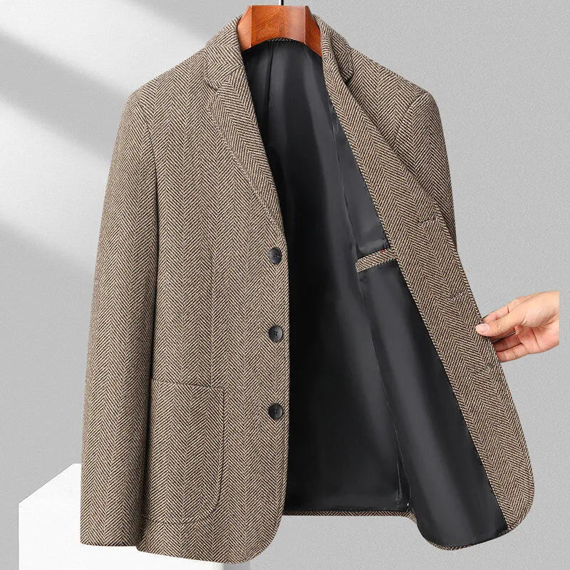 Men's solid colour loose fit coat in polyester fabric for spring and autumn casual wear