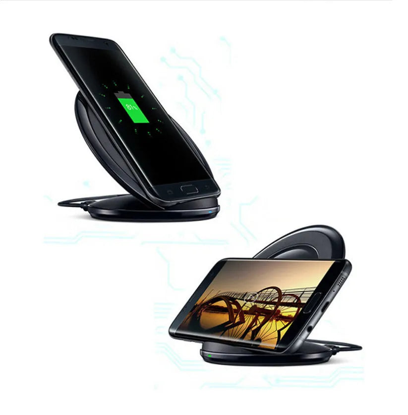 Black and white Qi wireless fast charging pad compatible with Samsung Galaxy Note Edge smartphone.
