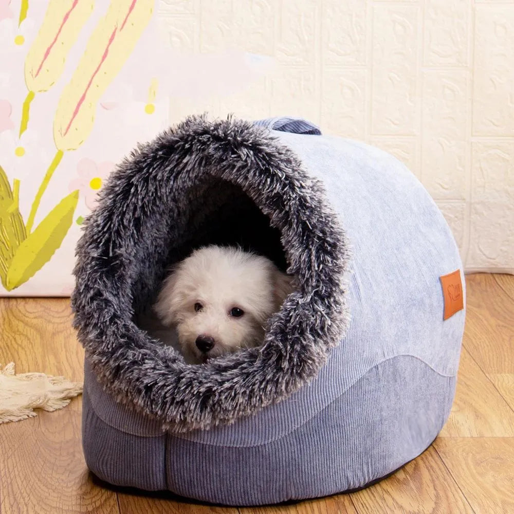Soft warm washable dog bed mat in gray colour, L size, placed on a kennel floor