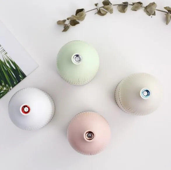 White USB-powered ultrasonic aromatherapy diffuser and humidifier with LED light, 300ml capacity