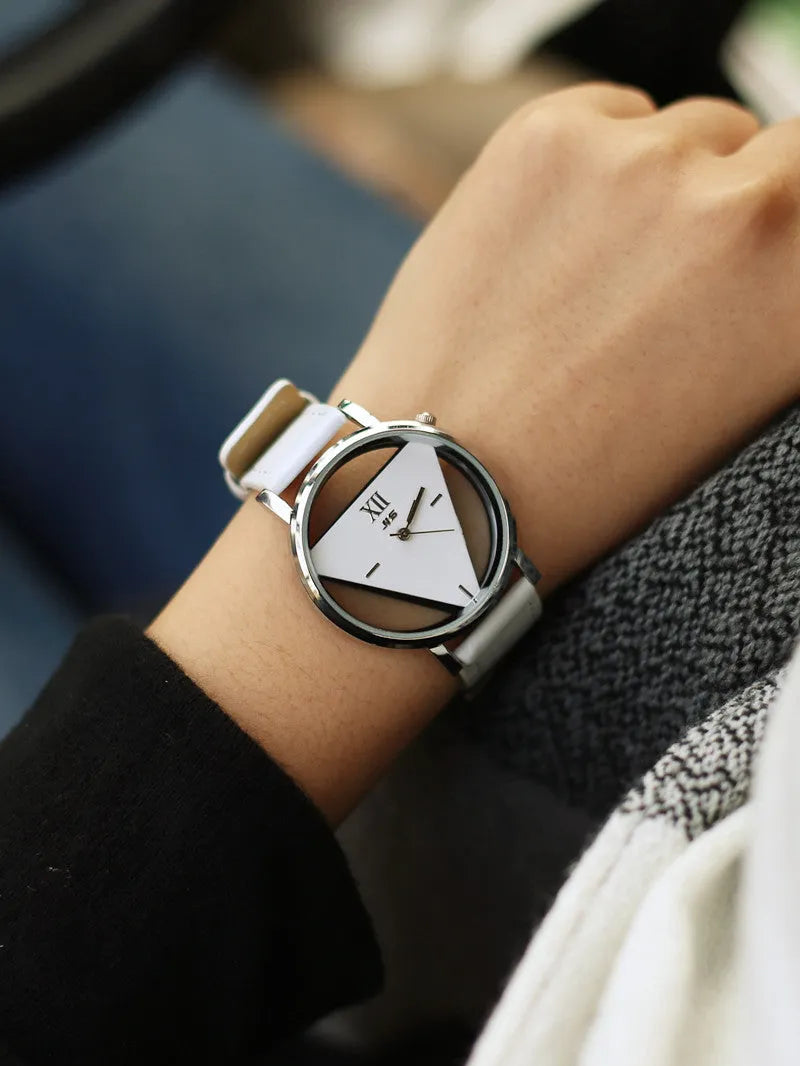 Fashion double-sided hollow Korean trend quartz watch with round alloy case and black imitation leather strap