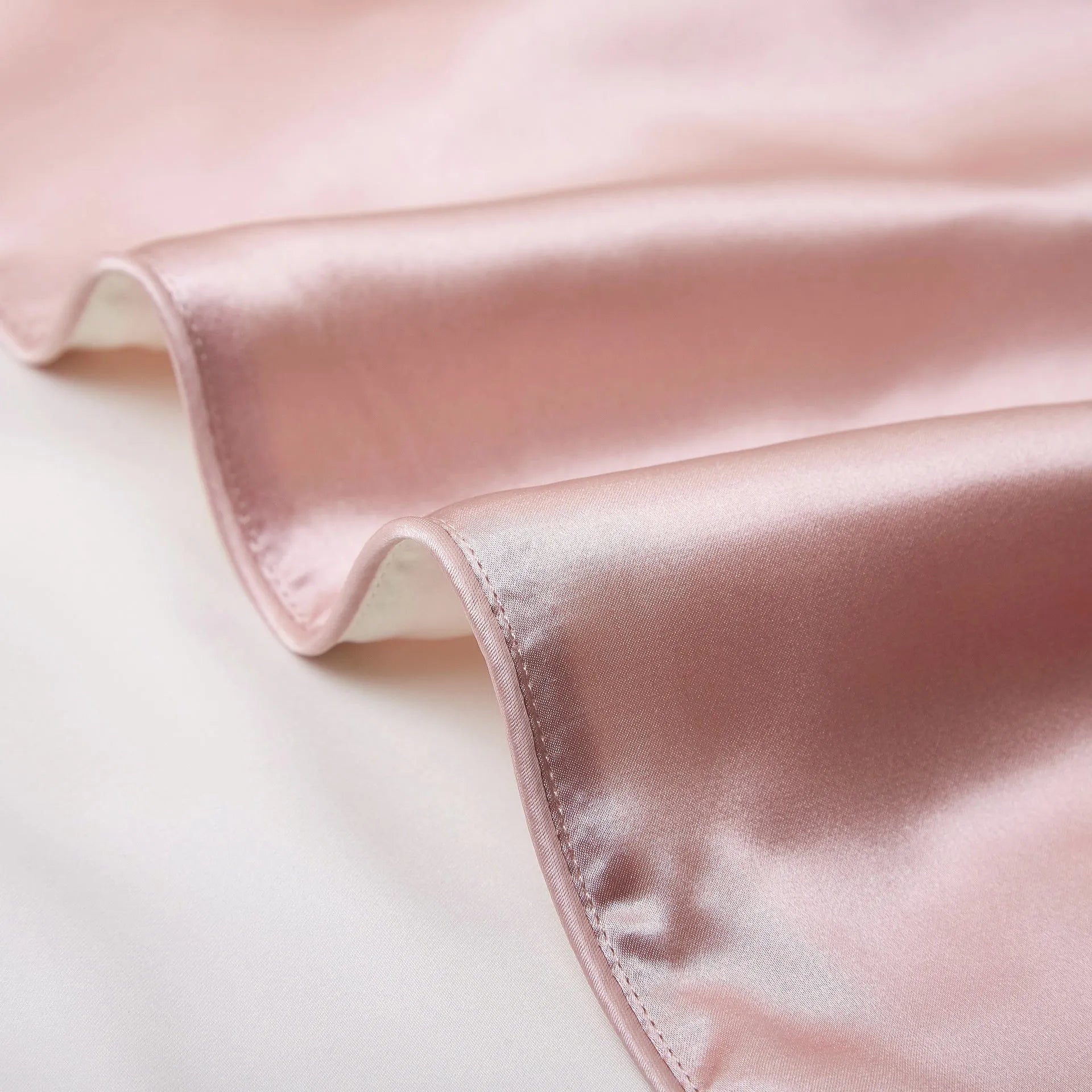 100% mulberry silk pillowcase in palace luxury style, size 48cm by 74cm.