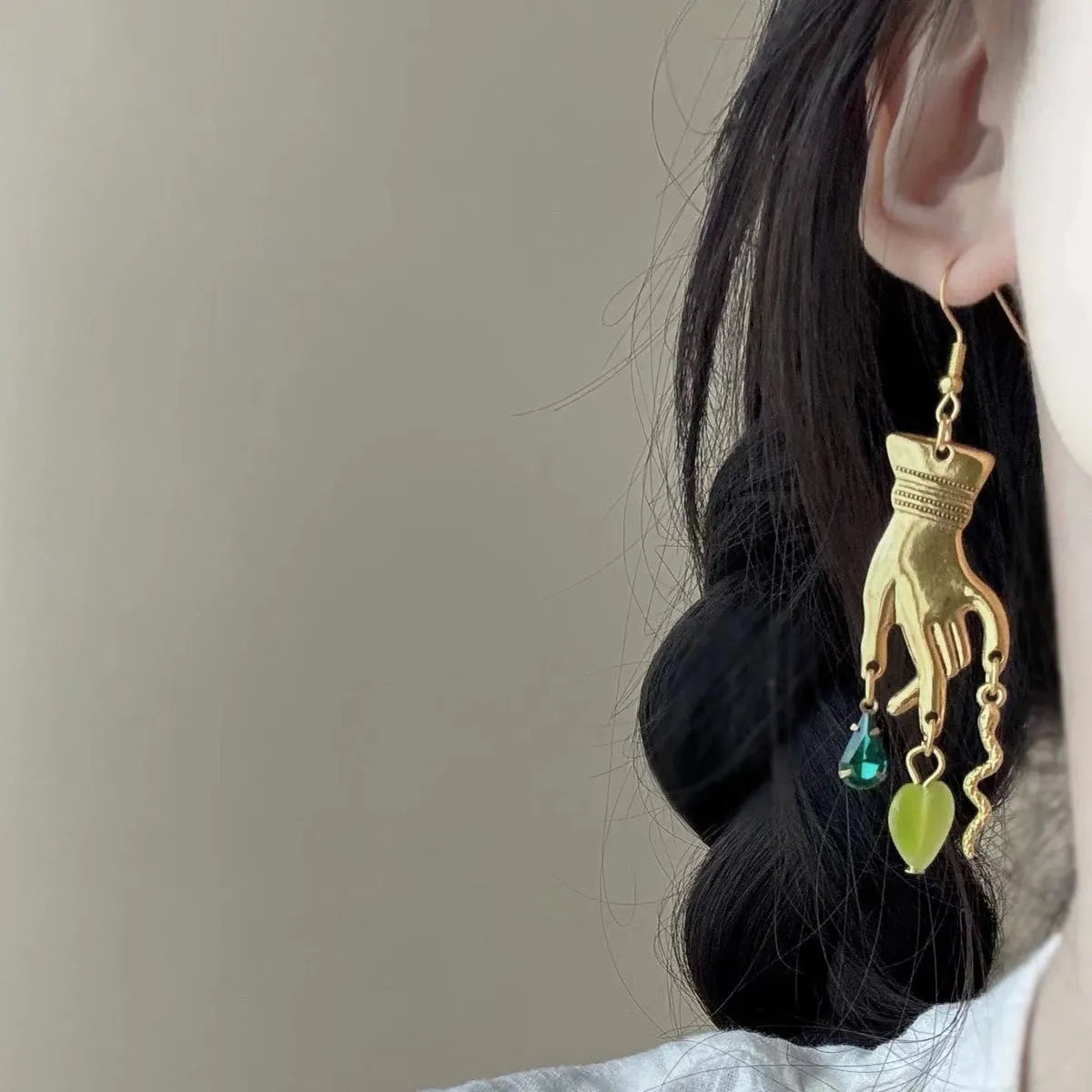 Jungle shaped love heart stud earrings in alloy and resin, Shaped Love colour, gothic style, 1 pair