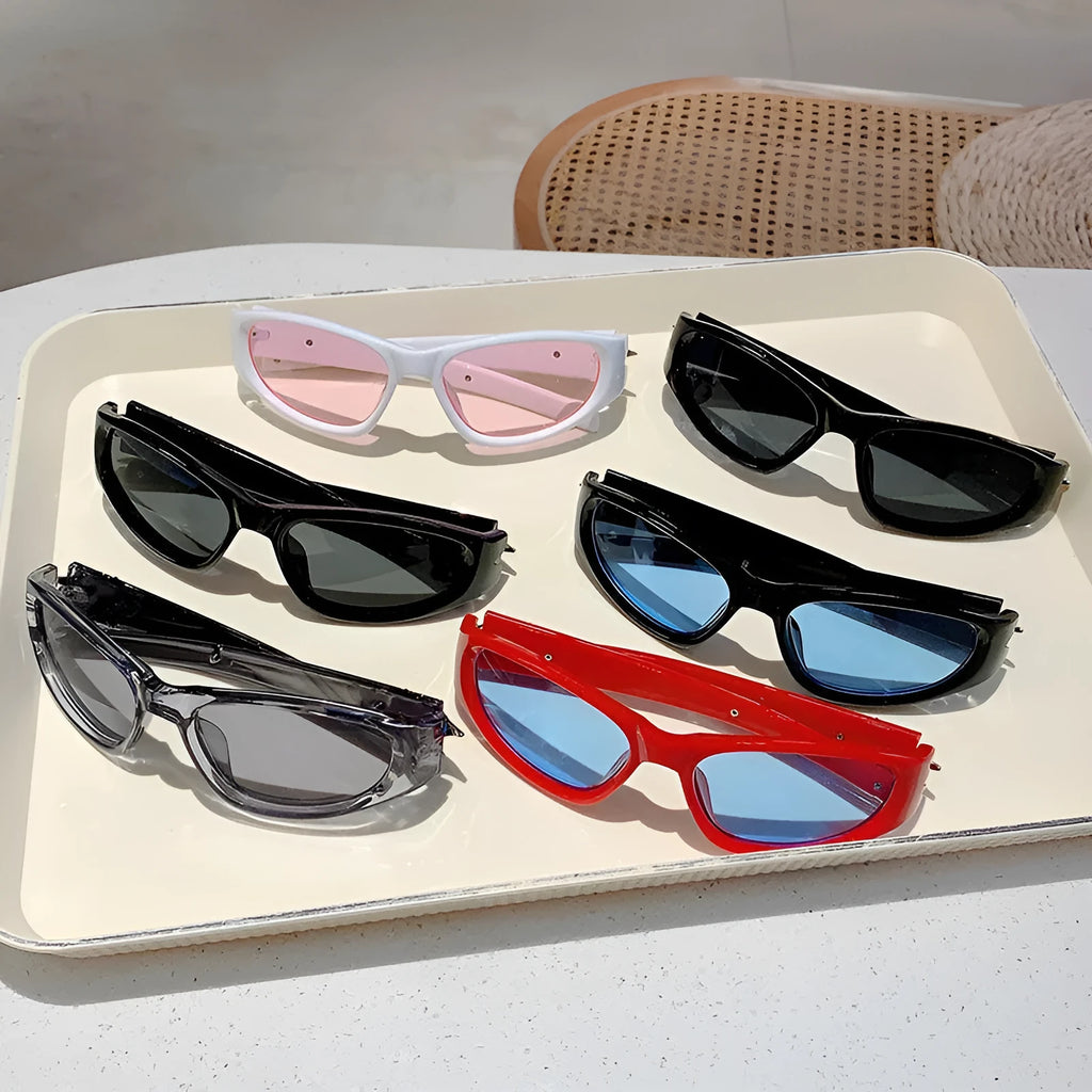 Outdoor sports sunglasses with special-shaped polycarbonate frame and lenses in a choice of six colour styles.