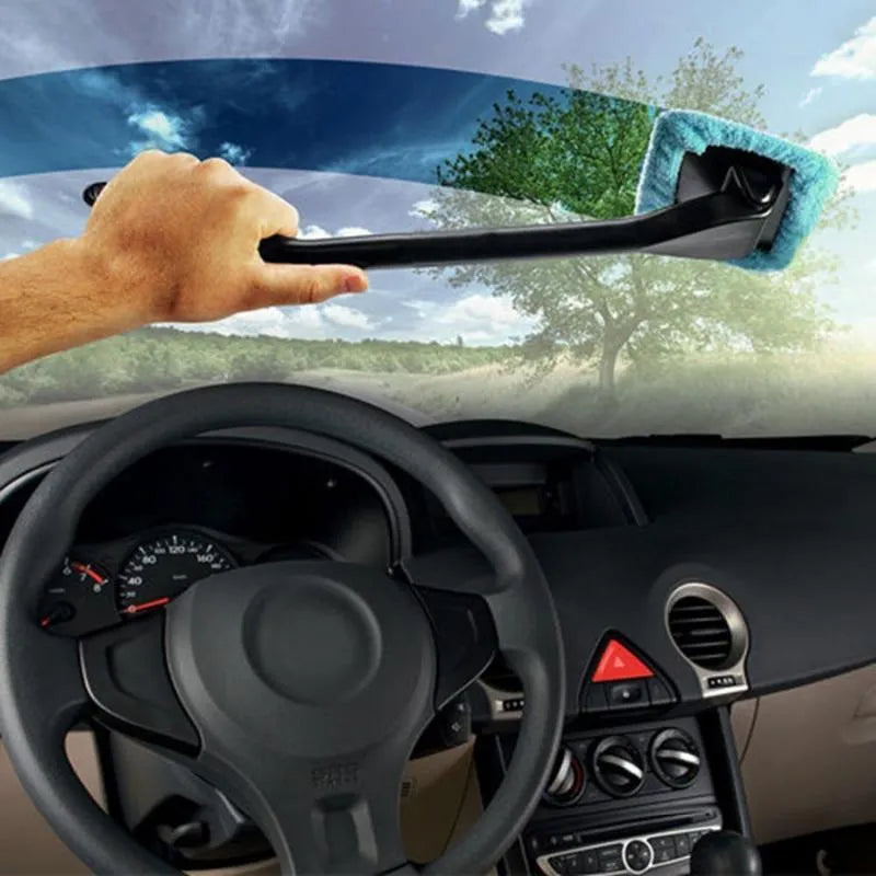 Car window pivoting microfiber cleaner with telescopic pole and PP handle in dark blue and green