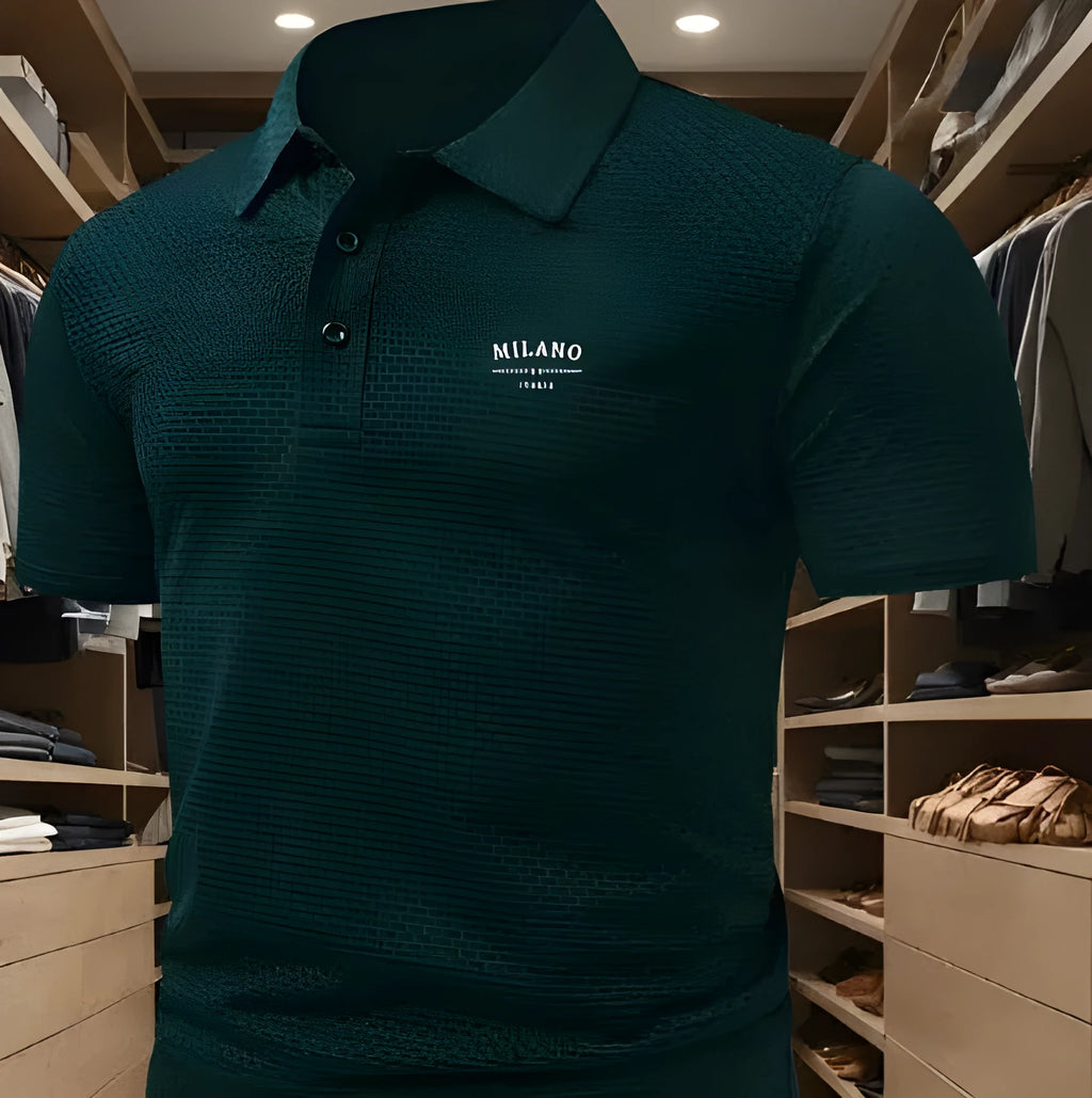 Men's loose fit lapel collar polo shirt in solid colour, short sleeves.