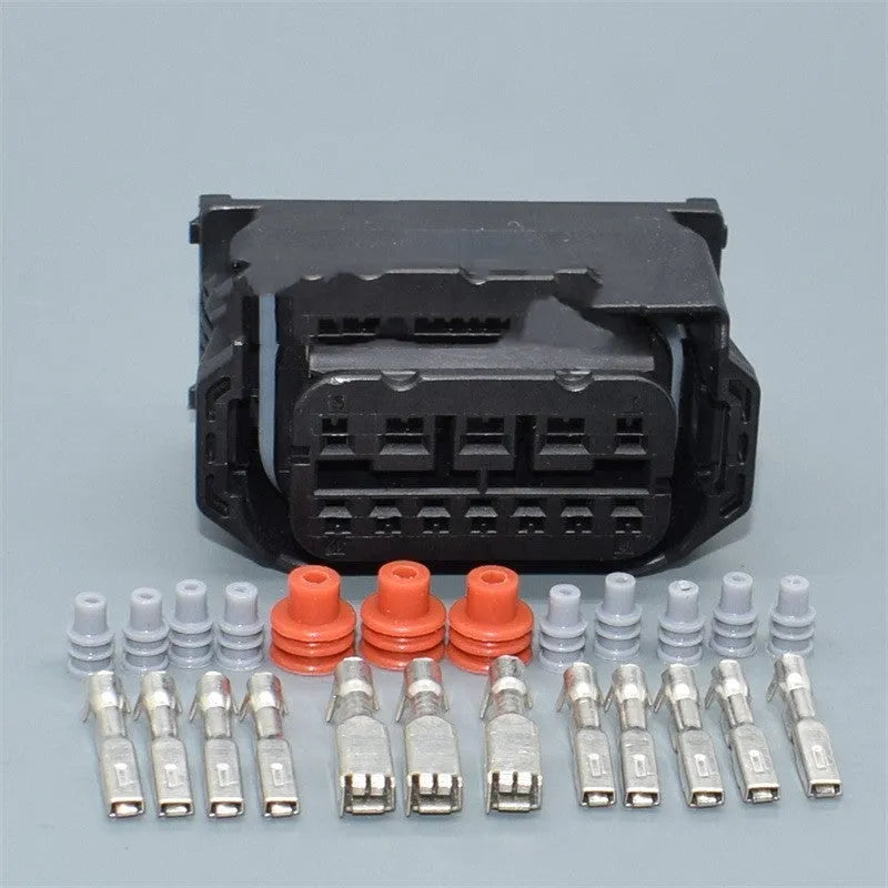 Black BMW headlight electrical connector plug for X1 E90 E92 models with DJ7121W-1.5 2.8-21 specification
