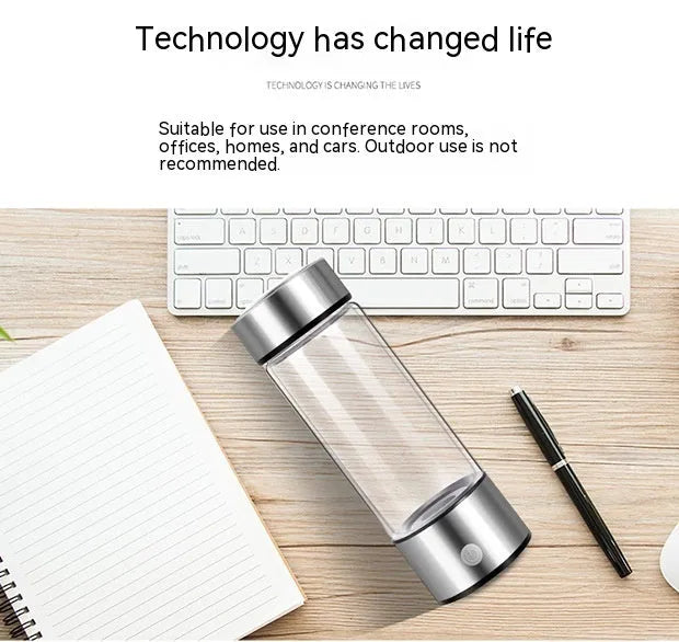 Electric hydrogen water generator bottle in borosilicate glass with portable rechargeable design