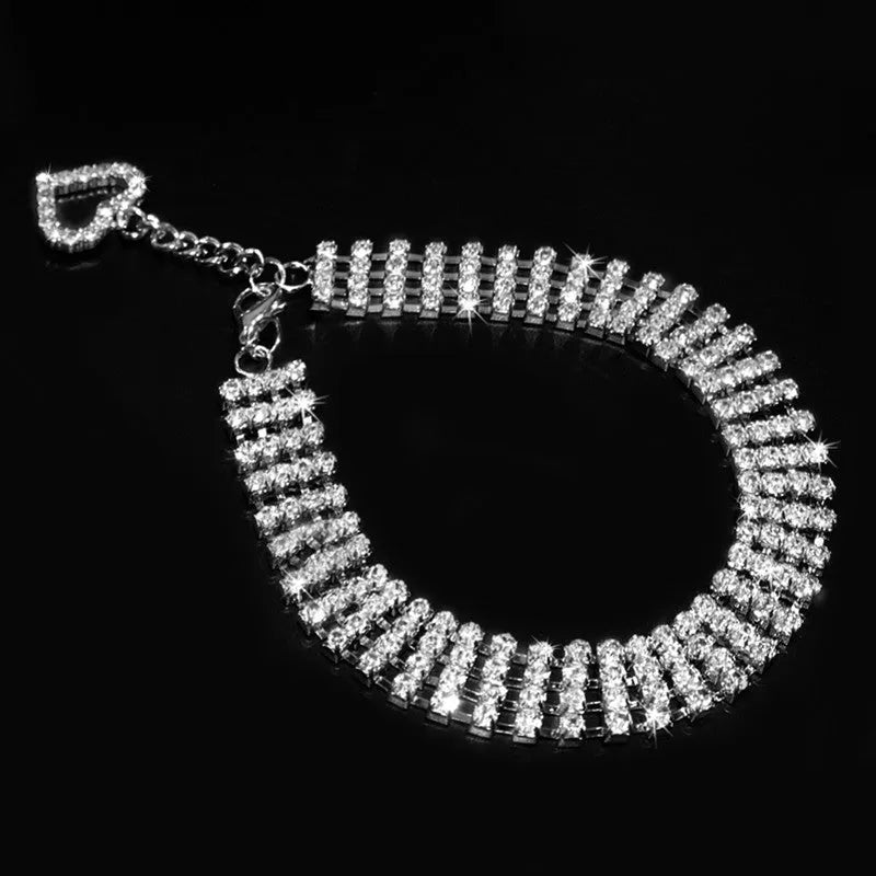 Four-row rhinestone pet collar with heart-shaped chain in white pink and blue for dogs and cats