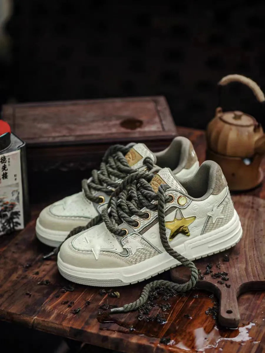 West Lake dragon well tea coloured leather platform running shoes with round toe and English muffin heel