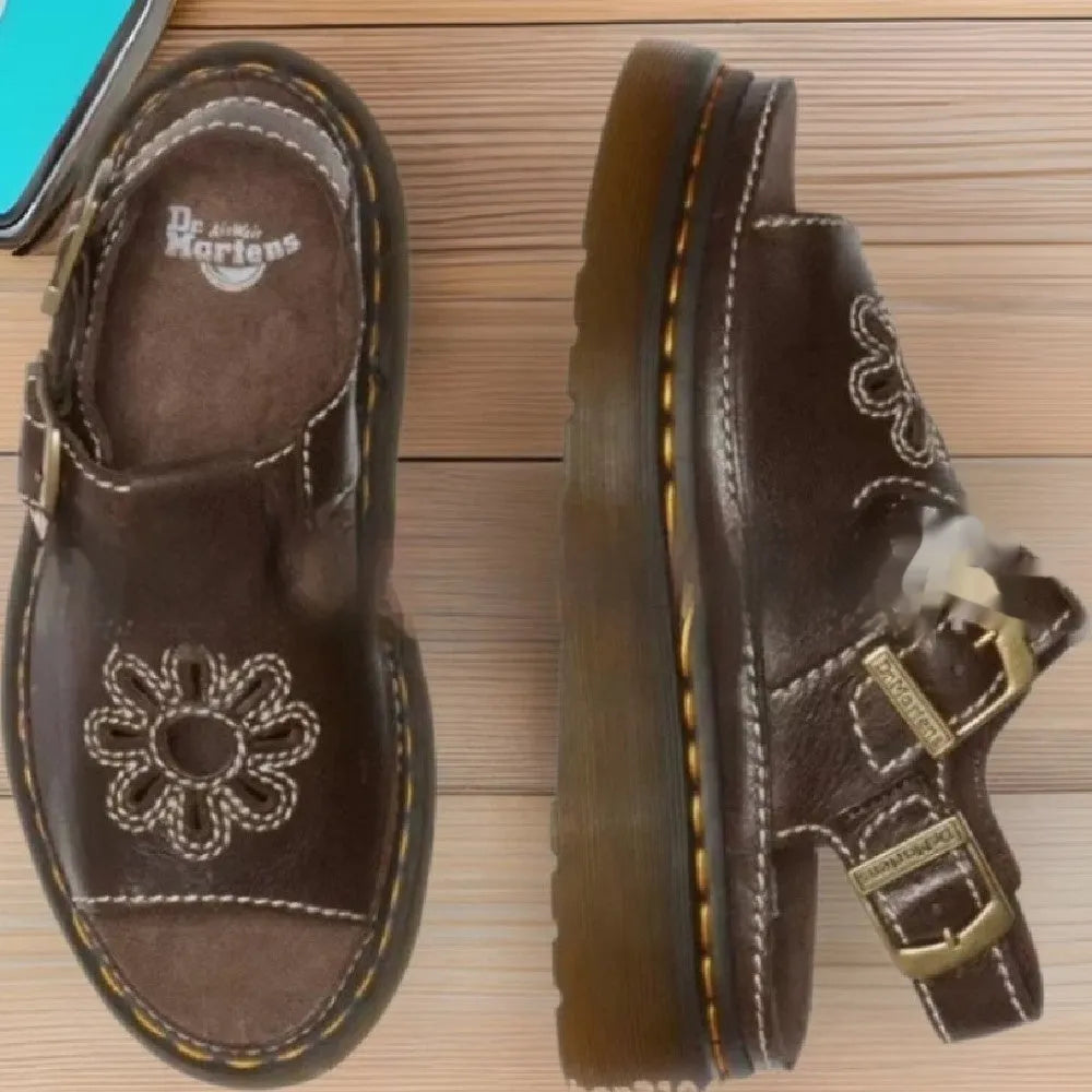 Men's black embroidered floral beach sandals with flat heel on PU upper material