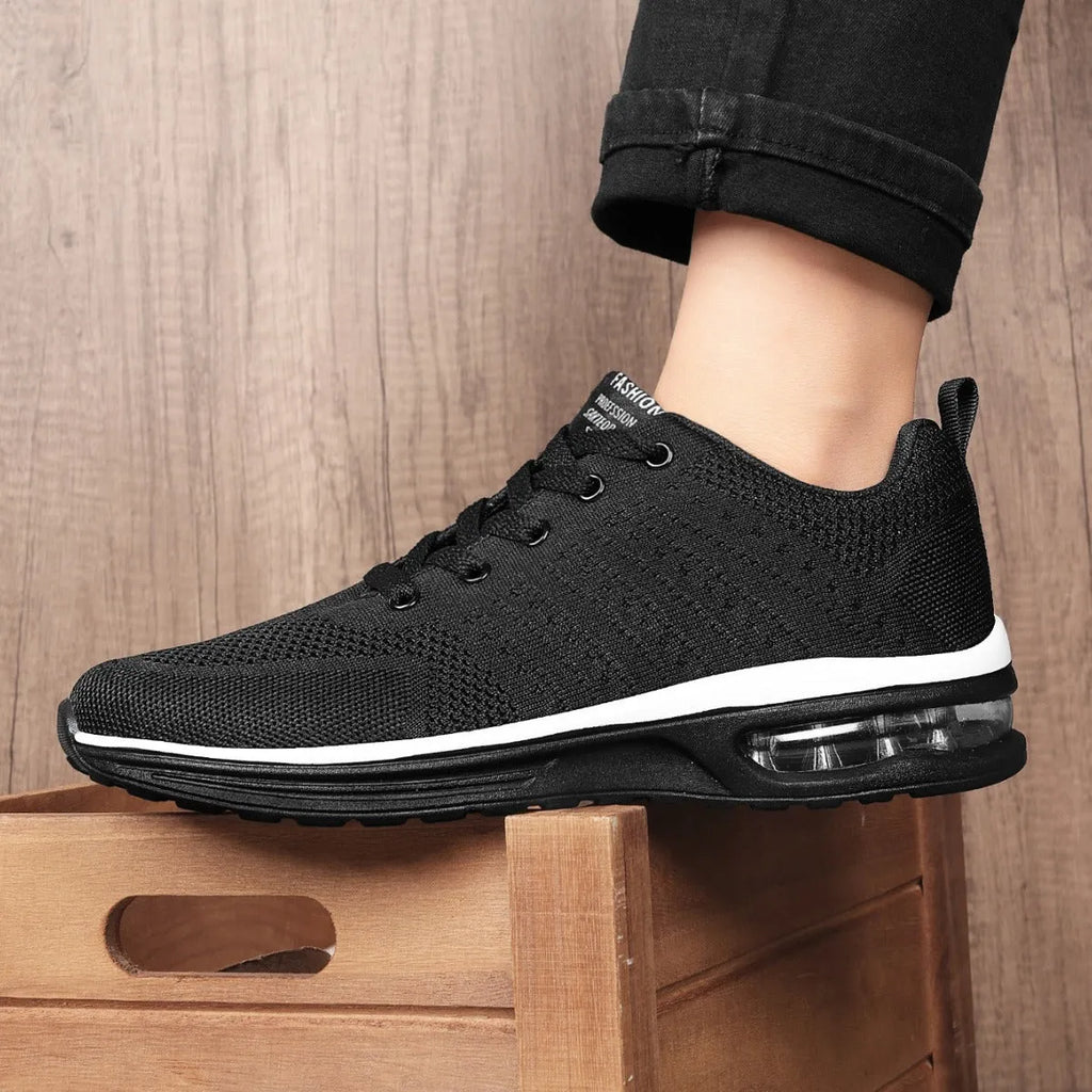 Men's casual breathable mesh running shoes in multiple colours with round toe and PU sole