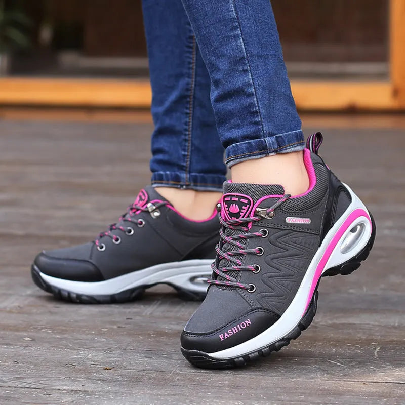Non-slip waterproof hiking shoes with synthetic leather upper and mesh lining