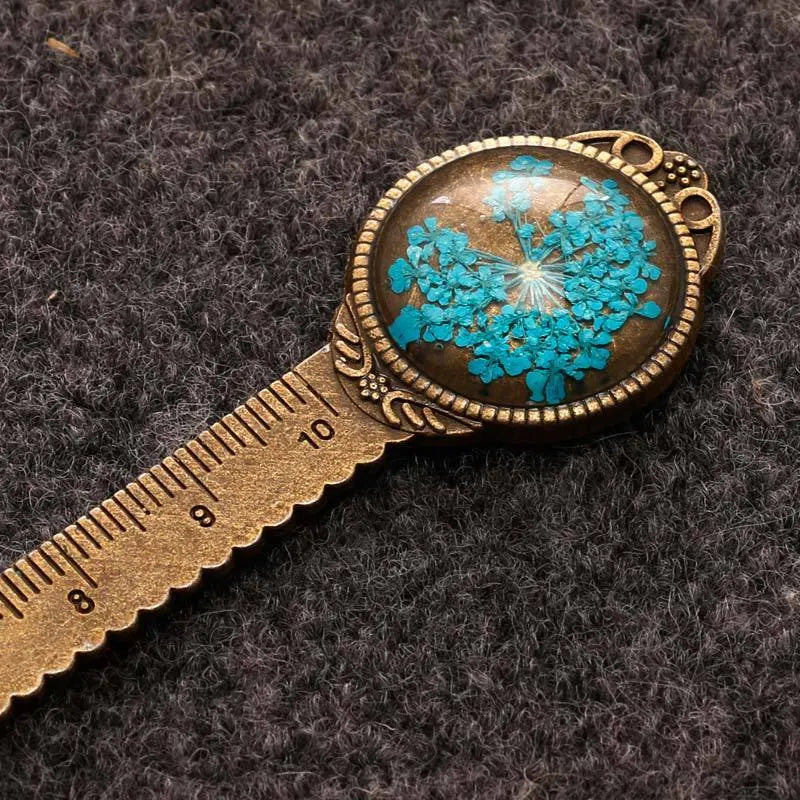 Handmade dry flower gypsophila ruler bookmark with lace flowers, daffodils and clover on 12 cm scale