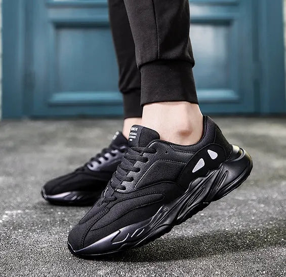 PELIAM low-top trainers in black or grey, sizes 39-44, foot length 245-270mm