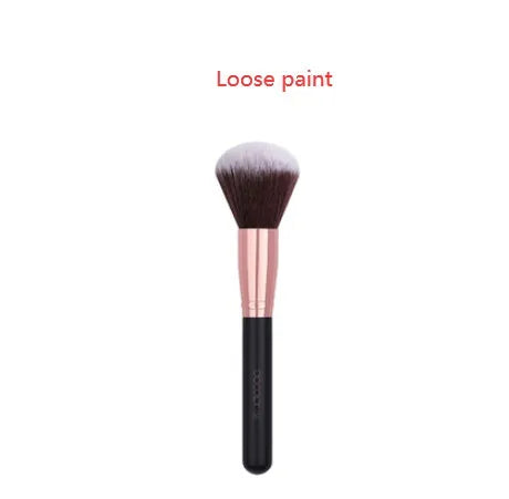 Set of four loose powder brushes in sizes A B C D with long handles