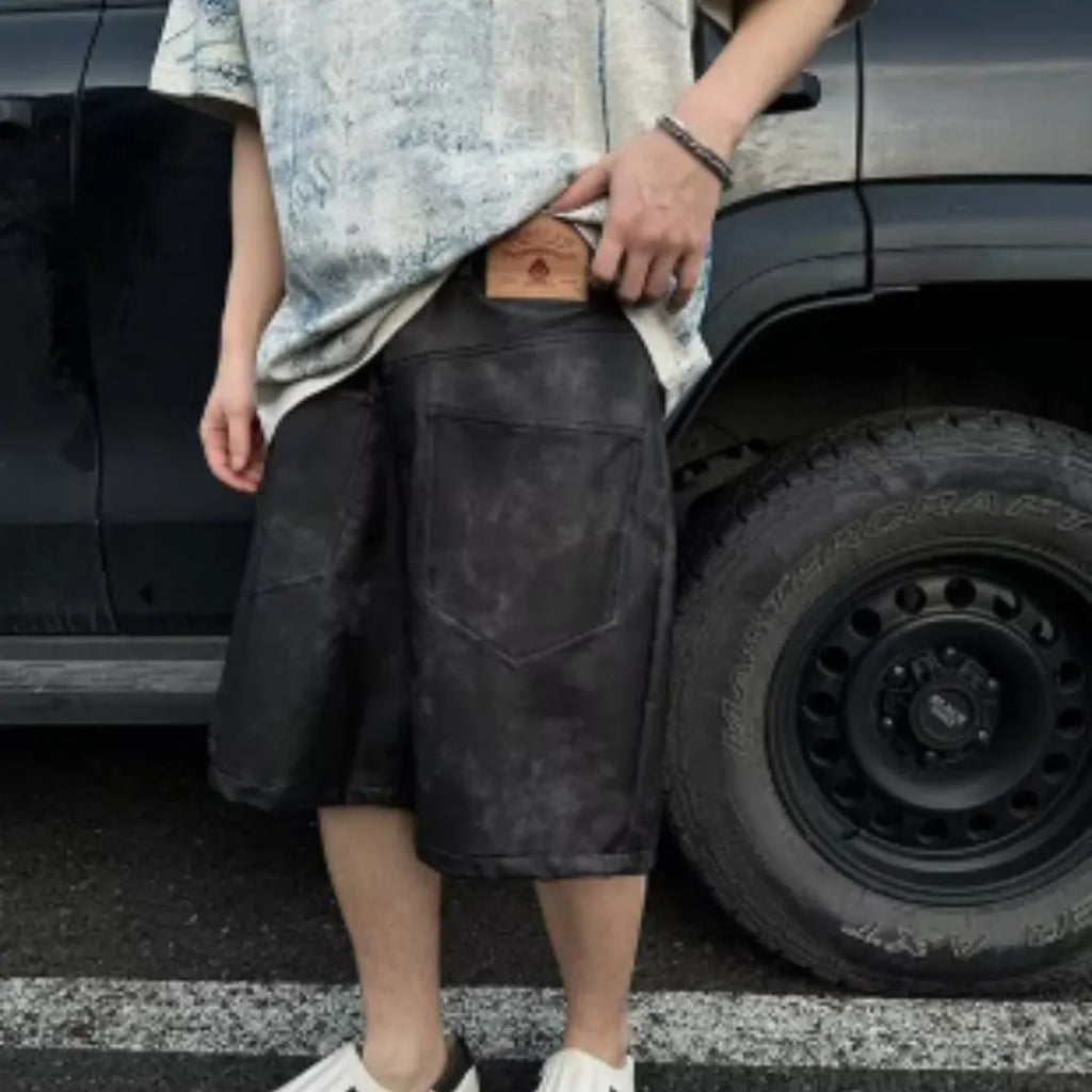 Men's loose fit tie dye print t-shirt in Korean style with round neck and short sleeves.