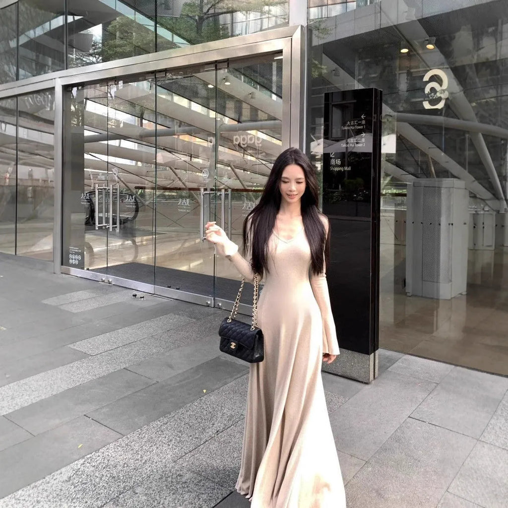 Knitted women's high waist hooded long sleeve dress in solid colour with splicing detail