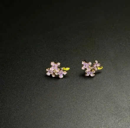 Galvanised geometric Chinese-style earrings with petal elements in zinc alloy