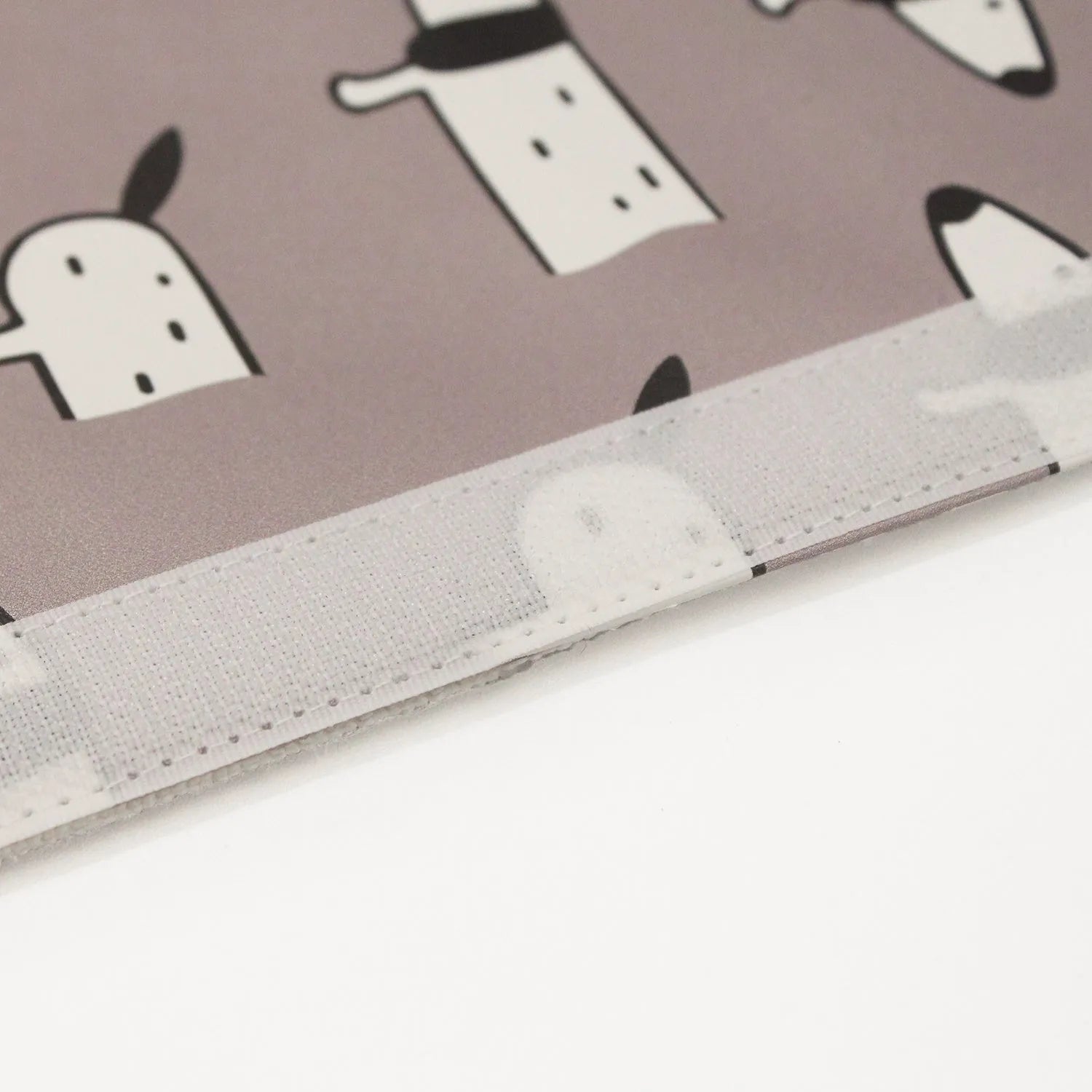 Cartoon sausage dog design artificial leather car seat belt shoulder pad cover.