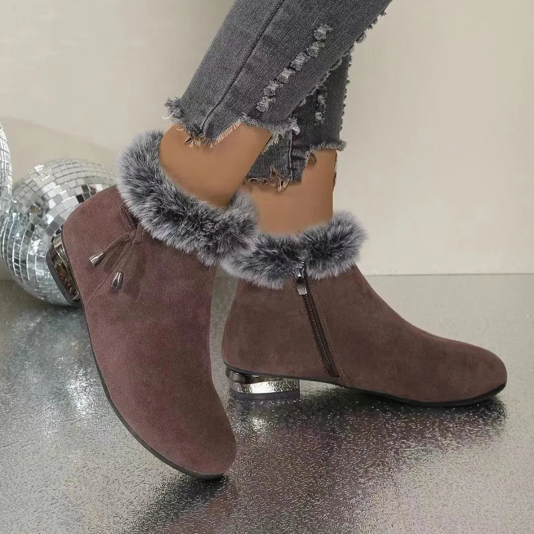 Women's fleece lined round toe short boots in black, side zipper, low heel, solid colour