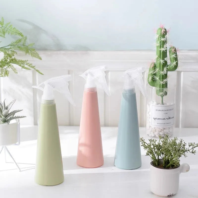 Plastic watering can with 360ml capacity in three colours for home gardening