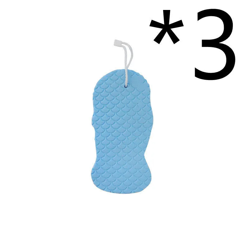 3D fish scale pattern bath sponge in white, grey, pink or light blue colours for gentle exfoliation