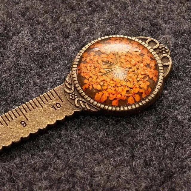 Handmade dry flower gypsophila ruler bookmark with lace flowers, daffodils and clover on 12 cm scale