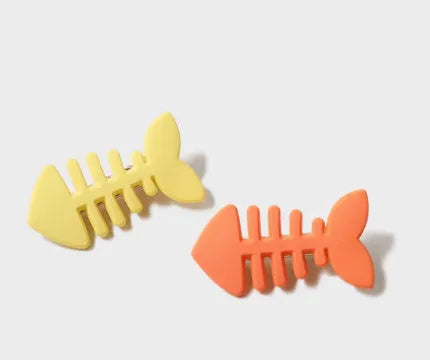 Minimalist fishbone pattern hair barrette with duckbill clip in a candy colour.