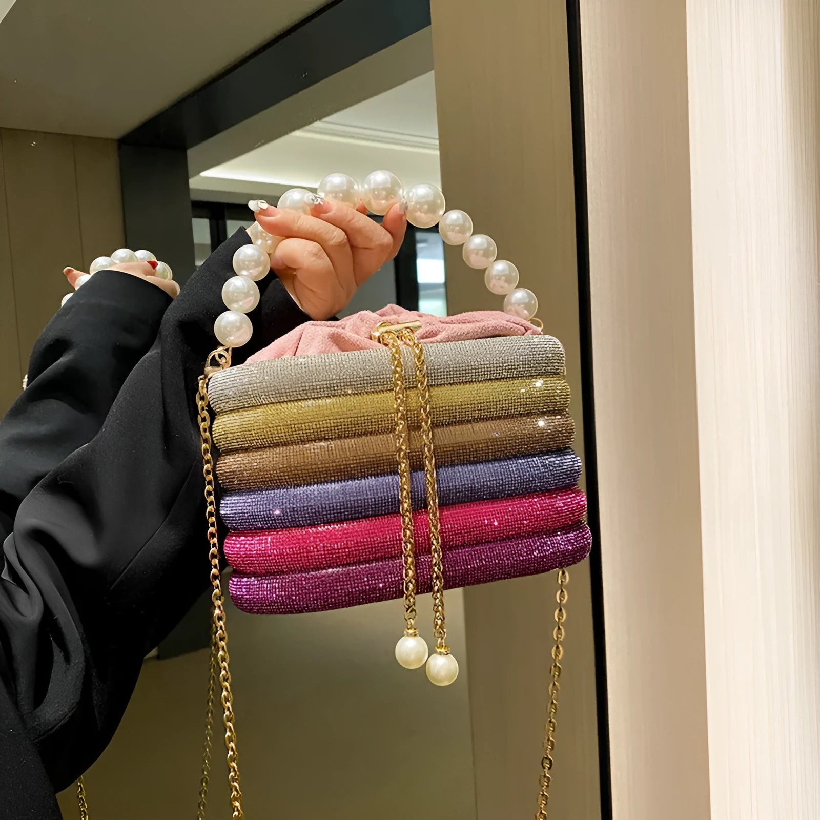 Women's round crossbody dinner bag with pearl bead embellishment in European retro style