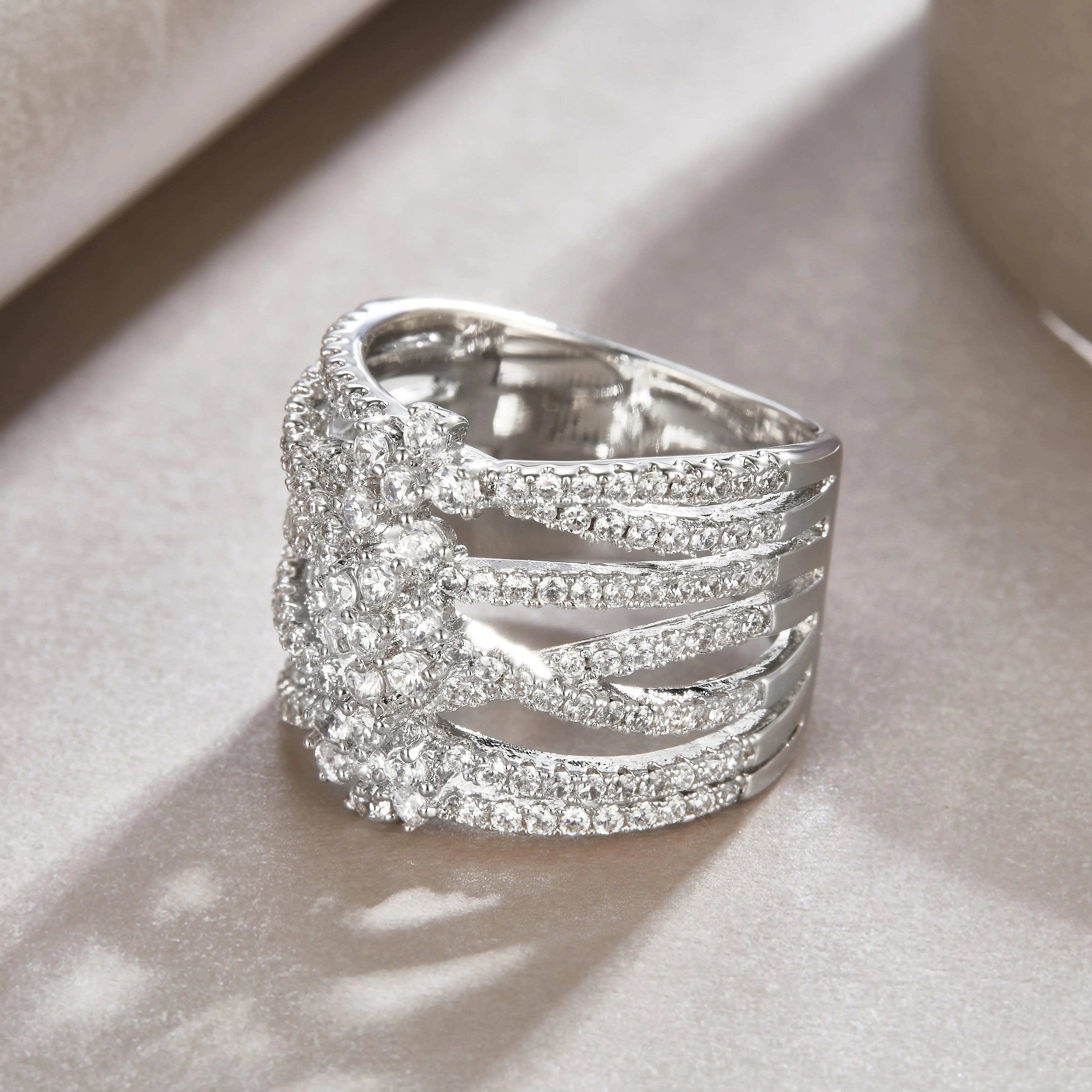 Moissanite wedding ring set in rose gold on S925 silver with platinum plating, gift box, and GRA certificate