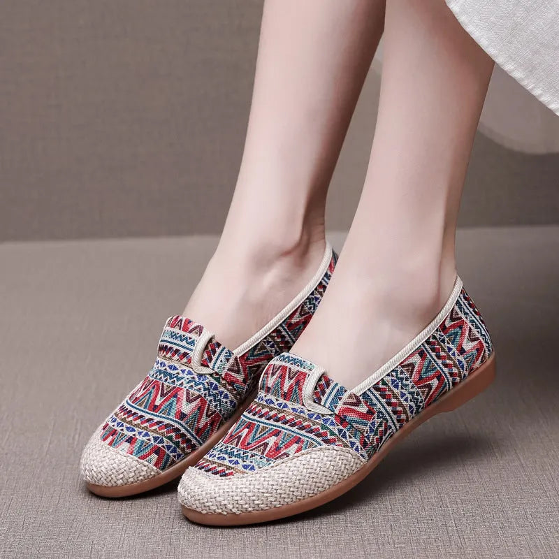 Women's ethnic style flat heel cloth shoes with shallow mouth and colour stitching