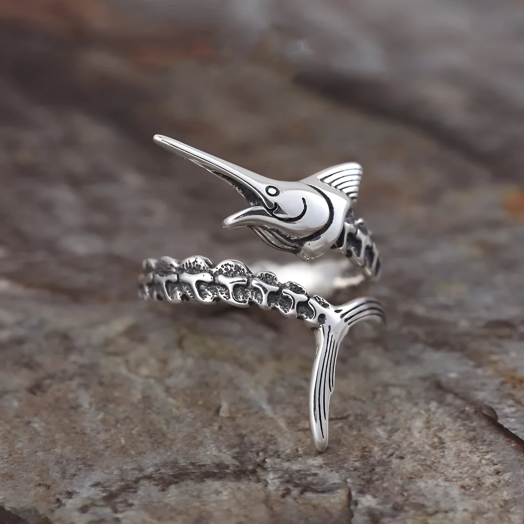 Retro simple Thai silver fish ring in flying fish colour, open mouth design, zinc alloy construction with carp motif