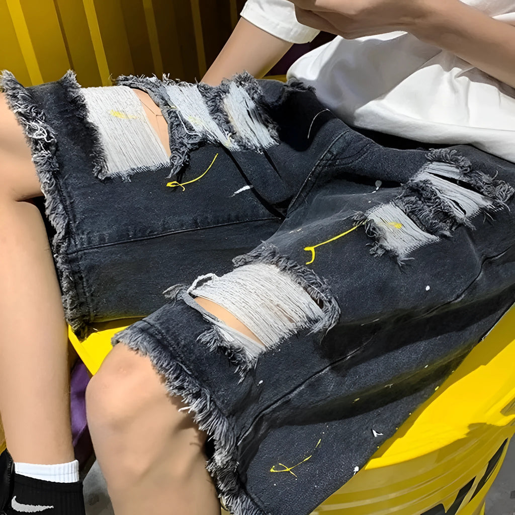 Men's casual water washed hole denim shorts in loose-fit design for summer street style wear