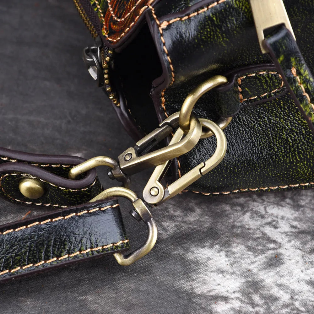 Genuine leather women's shoulder bag in square vertical model with multiple interior compartments