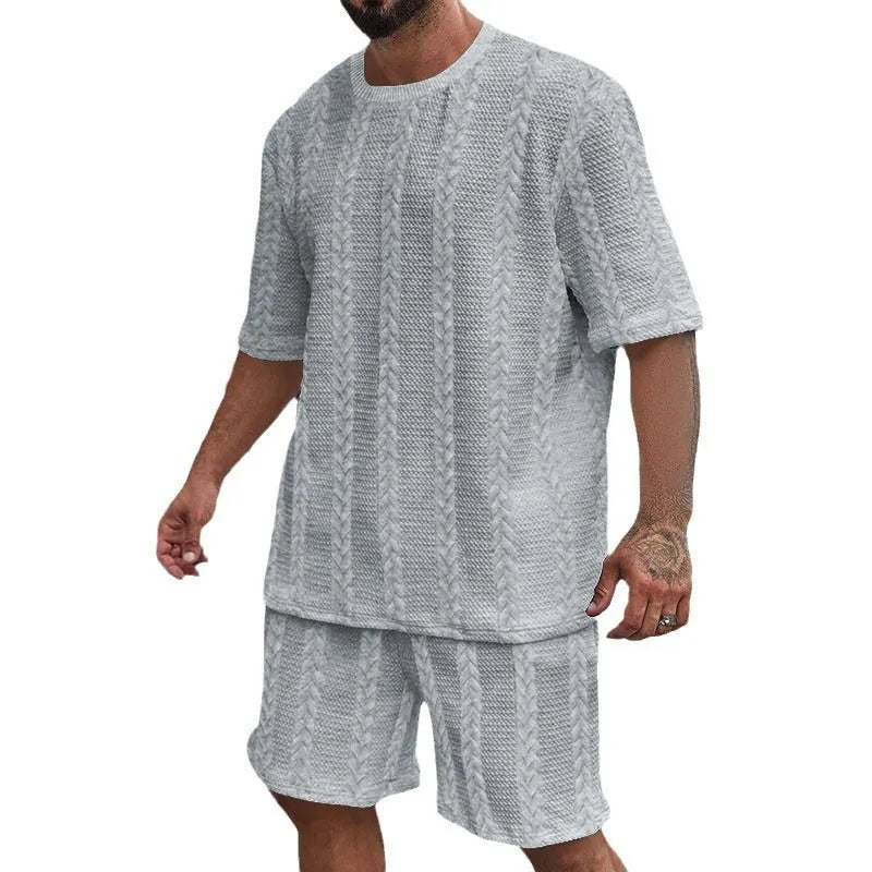 Men's knitted polyester summer casual set with round neck pullover and matching shorts in solid colour jacquard design