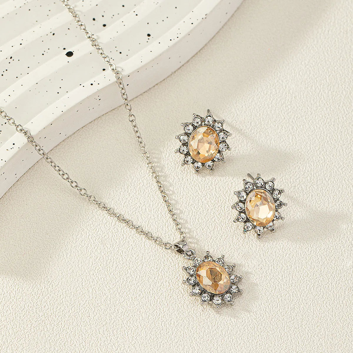 Women's sunflower zircon ear stud and necklace jewellery set in alloy with electroplated colour finish